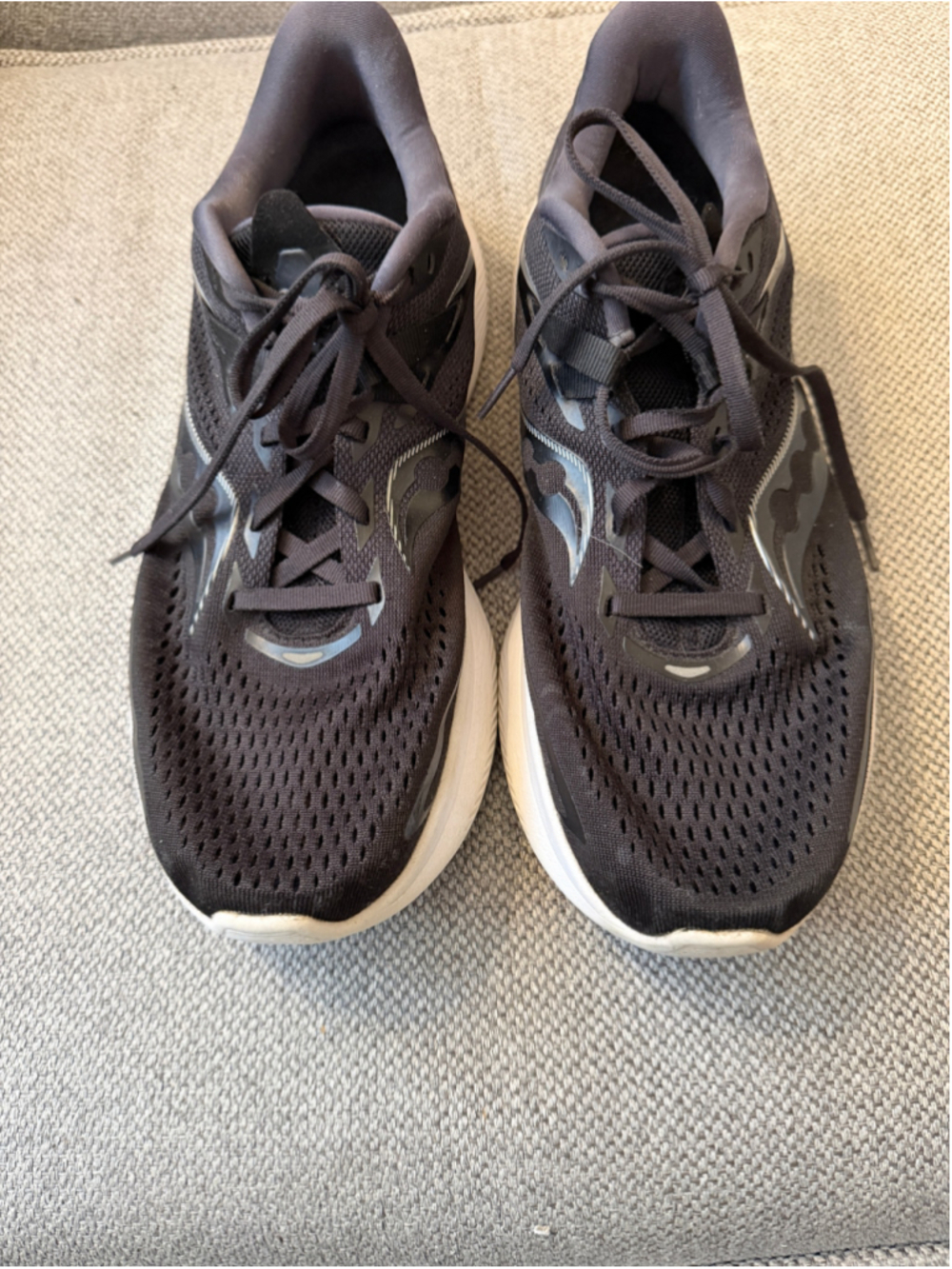 Men's Saucony Ride 15 Running Sneakers Black White Size 10.5